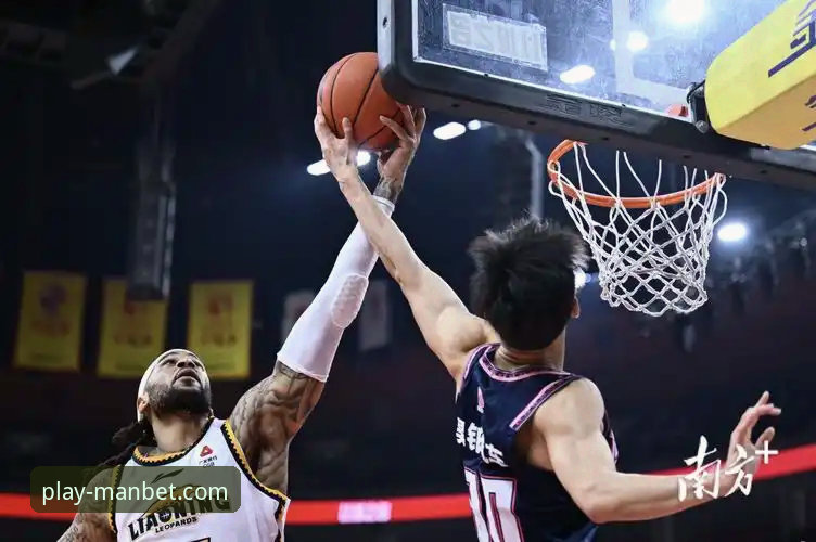 上海男篮豪取12连胜巩固榜首，万博体育平台带来CBA最新战况深度解析